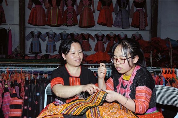 Promueven cultura tradicional en Vietnam a traves de oficio artesanal hinh anh 1