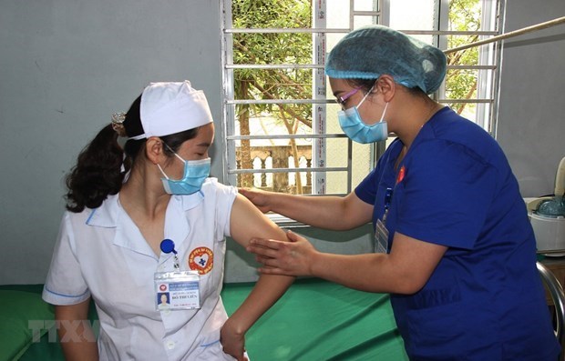 Provincia vietnamita de Binh Duong por comprar millones de dosis de vacunas antiCOVID-19 hinh anh 1
