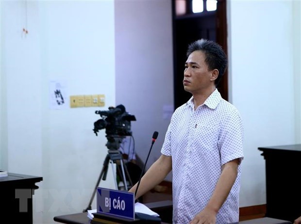Sentencian a prision a exfuncionario vietnamita por abusar de libertades democraticas hinh anh 1