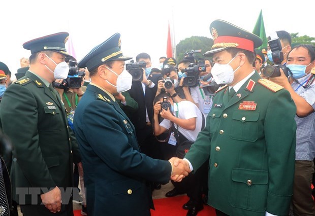 Efectuan intercambio amistoso de defensa fronteriza Vietnam-China hinh anh 1