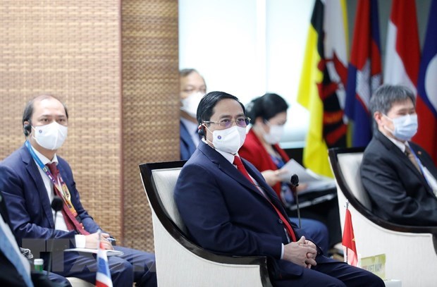 Concluye premier vietnamita participacion en Reunion de Lideres de ASEAN hinh anh 1
