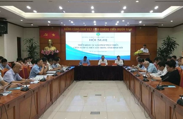 Debaten soluciones para desarrollo de ganaderia y pesca de Vietnam en la nueva normalidad hinh anh 1