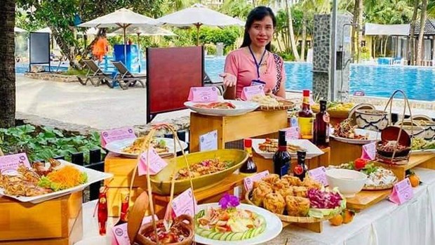 Establecen record en Vietnam de 100 platos elaborados con salsa de pescado tradicional de Phu Quoc hinh anh 1