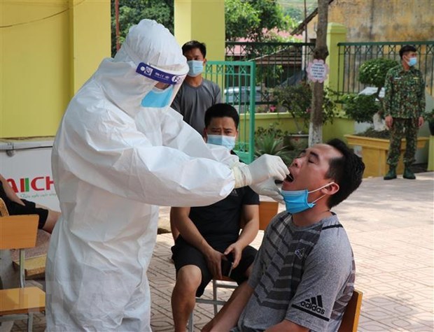 Confirman 44 nuevos contagios del COVID-19 en Vietnam hinh anh 1