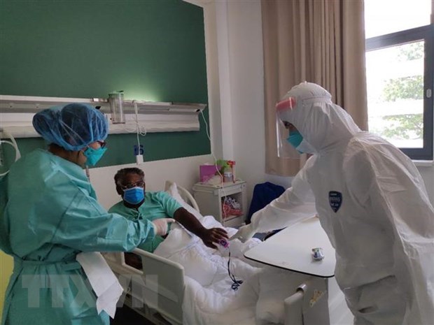 Laos impulsa la campana de vacunacion contra el coronavirus hinh anh 1