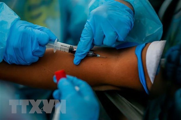 Filipinas amplia programa de vacunacion contra COVID-19 hinh anh 1