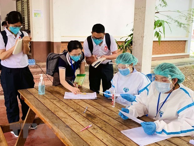 Laos y Malasia intensifican esfuerzos de vacunacion contra el COVID-19 hinh anh 1