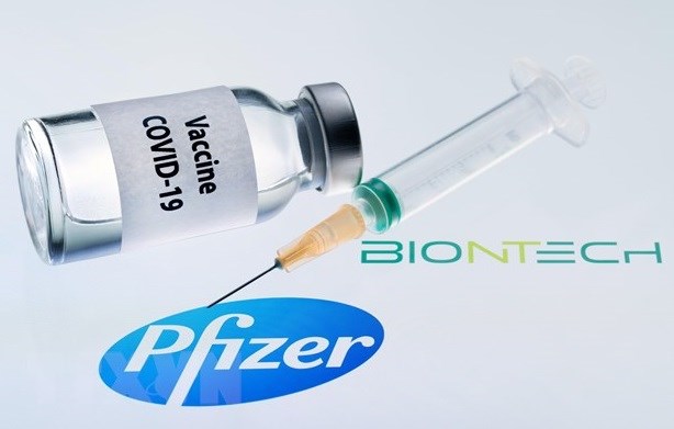 Llegaran a Vietnam millones de dosis de vacunas AstraZeneca y Pfizer hinh anh 1