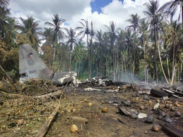 Al menos 17 muertos en accidente de avion militar en Filipinas hinh anh 1