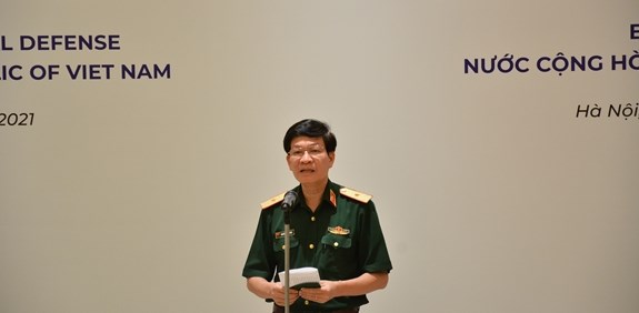 Embajada estadounidense presenta equipos de laboratorio para atender el COVID-19 en Vietnam hinh anh 1