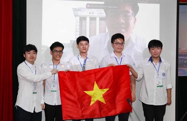 Seis estudiantes vietnamitas participan en Olimpiada Internacional de Matematicas hinh anh 1