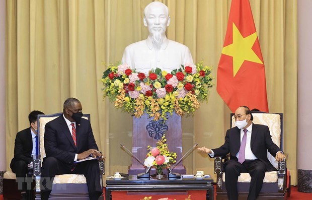 Presidente de Vietnam recibe al secretario de Defensa de Estados Unidos hinh anh 1
