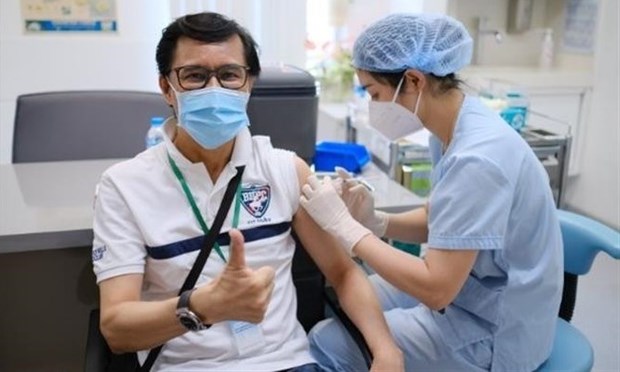 Ciudad Ho Chi Minh realiza la vacunacion para comunidad francesa hinh anh 1