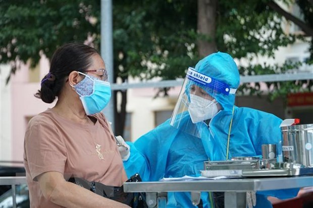 Ciudad Ho Chi Minh adopta soluciones para controlar la pandemia antes del 15 de septiembre hinh anh 1