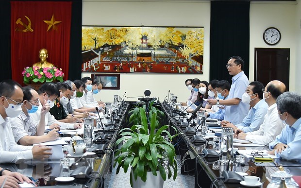 Vietnam continua impulsando la diplomacia de las vacunas hinh anh 1