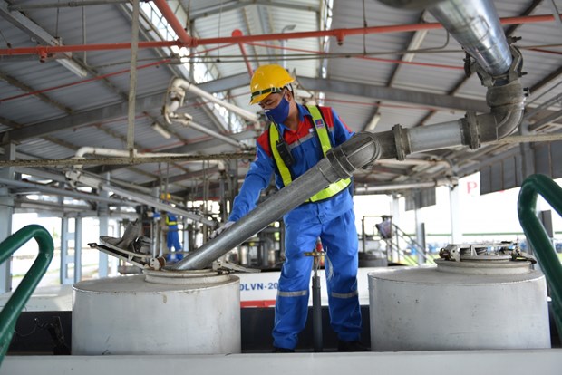 PetroVietnam se prepara para superar los impactos del COVID-19 hinh anh 1