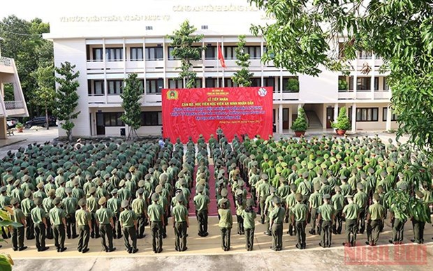 Intensifican fuerza de apoyo a lucha contra el COVID-19 en provincia survietnamita hinh anh 1