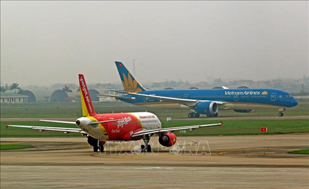 Buscan reanudar vuelos domesticos en Vietnam hinh anh 1