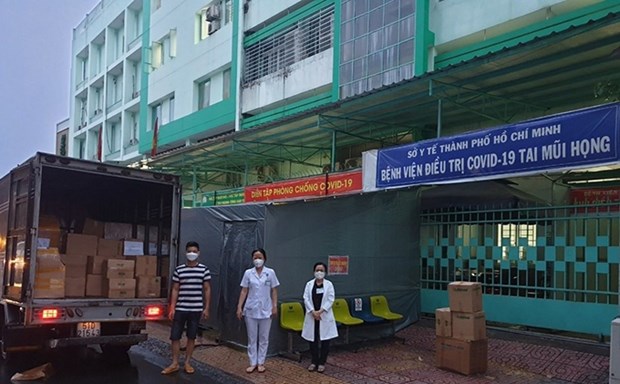Envian desde Hong Kong (China) material antipandemico para Ciudad Ho Chi Minh hinh anh 1
