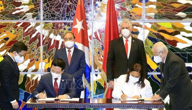 Vietnam refuerza cooperacion con Cuba en informacion y comunicacion hinh anh 1