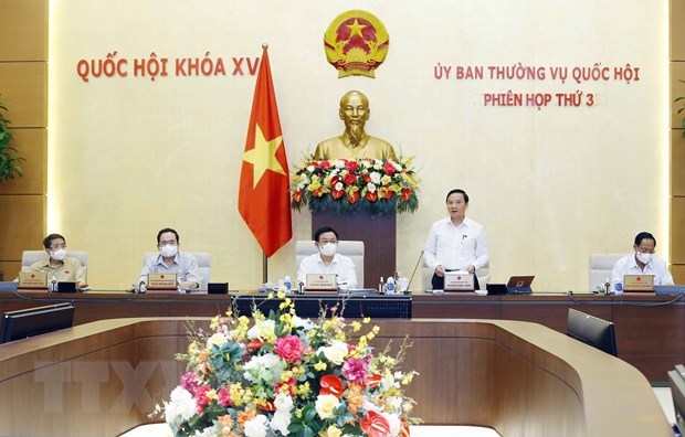 Comite Permanente de la Asamblea Nacional de Vietnam prosigue su tercera reunion hinh anh 1