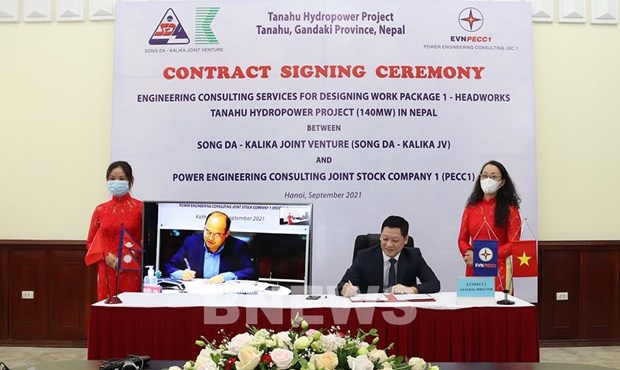 Compania electrica de Vietnam sella contrato para proyecto hidroelectrico en Nepal hinh anh 1