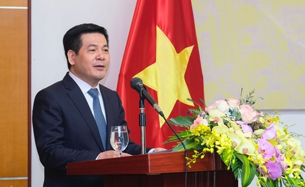 Felicita ministro vietnamita 72 anos de fundacion de la Republica Popular China hinh anh 1