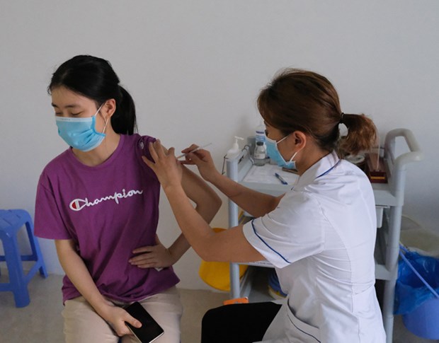 Provincia vietnamita de Phu Tho acelera la vacunacion contra el COVID-19 hinh anh 1