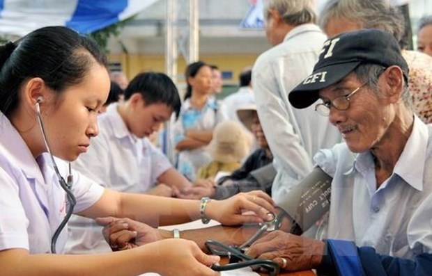 Envejecimiento de poblacion limitara crecimiento economico de Vietnam, segun BM hinh anh 1