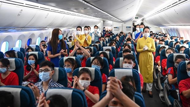 Estudiantes medicos de Hanoi cumplen su mision antiepidemica en Ciudad Ho Chi Minh hinh anh 1