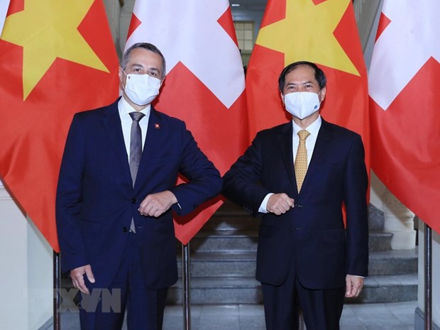 Vietnam-Suiza: 50 anos de relaciones diplomaticas hinh anh 1