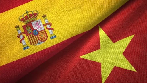 Presidente de la Asamblea Nacional de Vietnam felicita a Espana por la Fiesta Nacional hinh anh 1