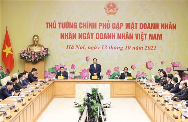 Vietnam emitira politica sobre adaptacion segura con la pandemia para favorecer operacion empresarial hinh anh 2