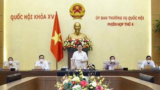 Clausuran cuarta reunion del Comite Permanente de la Asamblea Nacional de Vietnam hinh anh 1