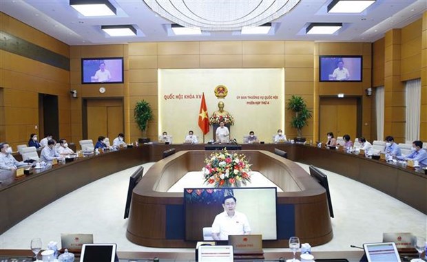 Clausuran cuarta reunion del Comite Permanente de la Asamblea Nacional de Vietnam hinh anh 2