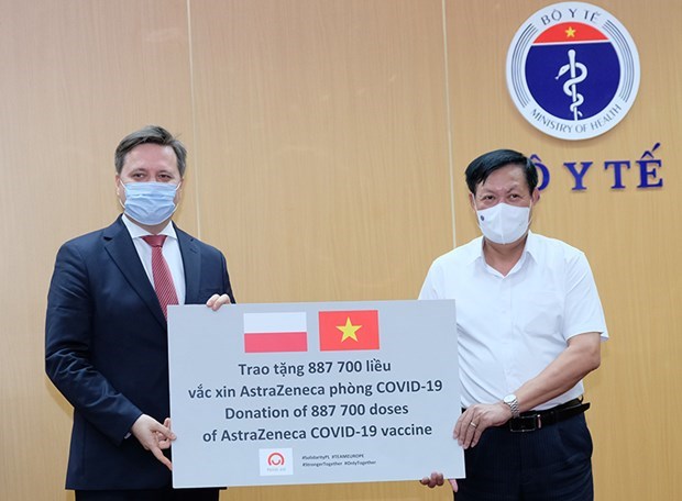 Vietnam recibe casi dos millones de dosis de vacuna AstraZeneca hinh anh 1