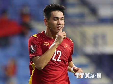 Nombran a delantero vietnamita mejor jugador de octubre en eliminatorias de Copa Mundial 2022 hinh anh 2
