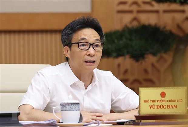 Exhorta vicepremier vietnamita a acelerar reactivacion del sector turistico hinh anh 1
