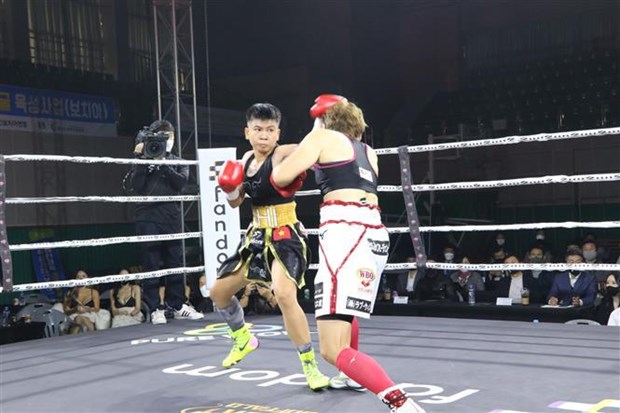Boxeadora vietnamita se corona campeona mundial de la OMB hinh anh 2