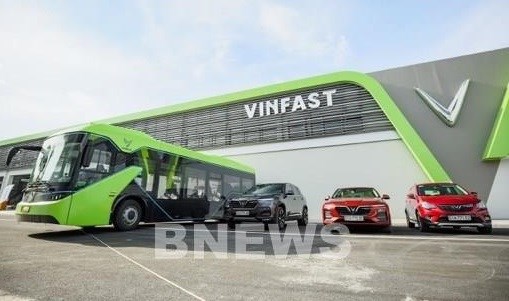 Ponen en marcha primera ruta de autobus electrico inteligente en isla vietnamita de Phu Quoc hinh anh 1
