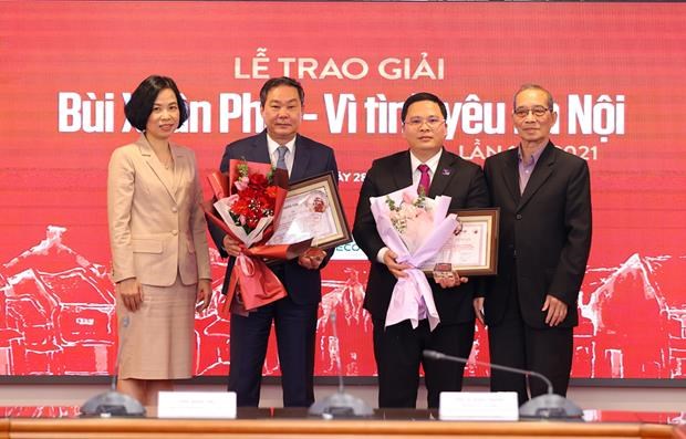 Honrado musico vietnamita con el Premio “Bui Xuan Phai: Por el amor a Hanoi” hinh anh 1