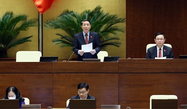 Parlamento de Vietnam revisa borrador de Ley de Negocios de Seguros hinh anh 1