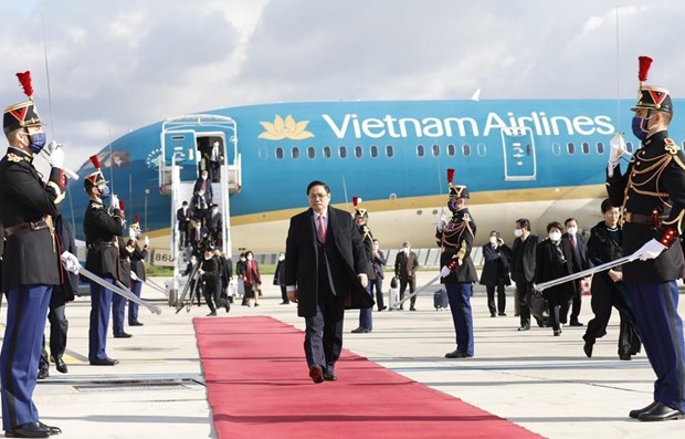 Inicia Primer Ministro de Vietnam visita oficial a Francia hinh anh 1