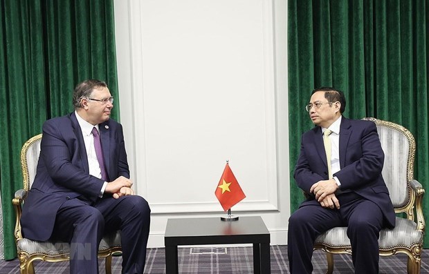 Primer ministro de Vietnam recibe a lideres de grandes corporaciones francesas hinh anh 2