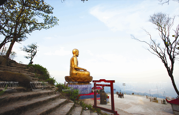 Viaje a Yen Tu, peregrinacion a la tierra del budismo hinh anh 1