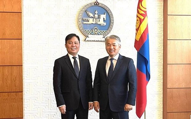 Promueven relaciones de amistad tradicional entre Vietnam y Mongolia hinh anh 1
