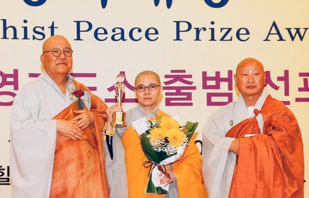 Monja vietnamita recibe premio por la paz de Corea del Sur hinh anh 1
