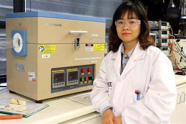Honran a doctora vietnamita en Australia por fabricar materiales ignifugos hinh anh 1