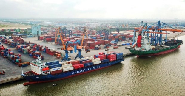 Vietnam atrae inversiones en su infraestructura portuaria hinh anh 1