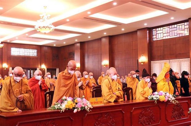 Realizan seguidores budistas en Ciudad Ho Chi Minh requiem por victimas del COVID-19 hinh anh 2